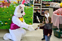Easter Bunny Kyle's Market 2022